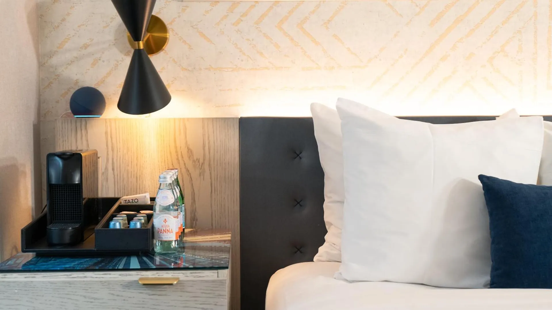 Roomza Times Square At Pestana Cr7 New York